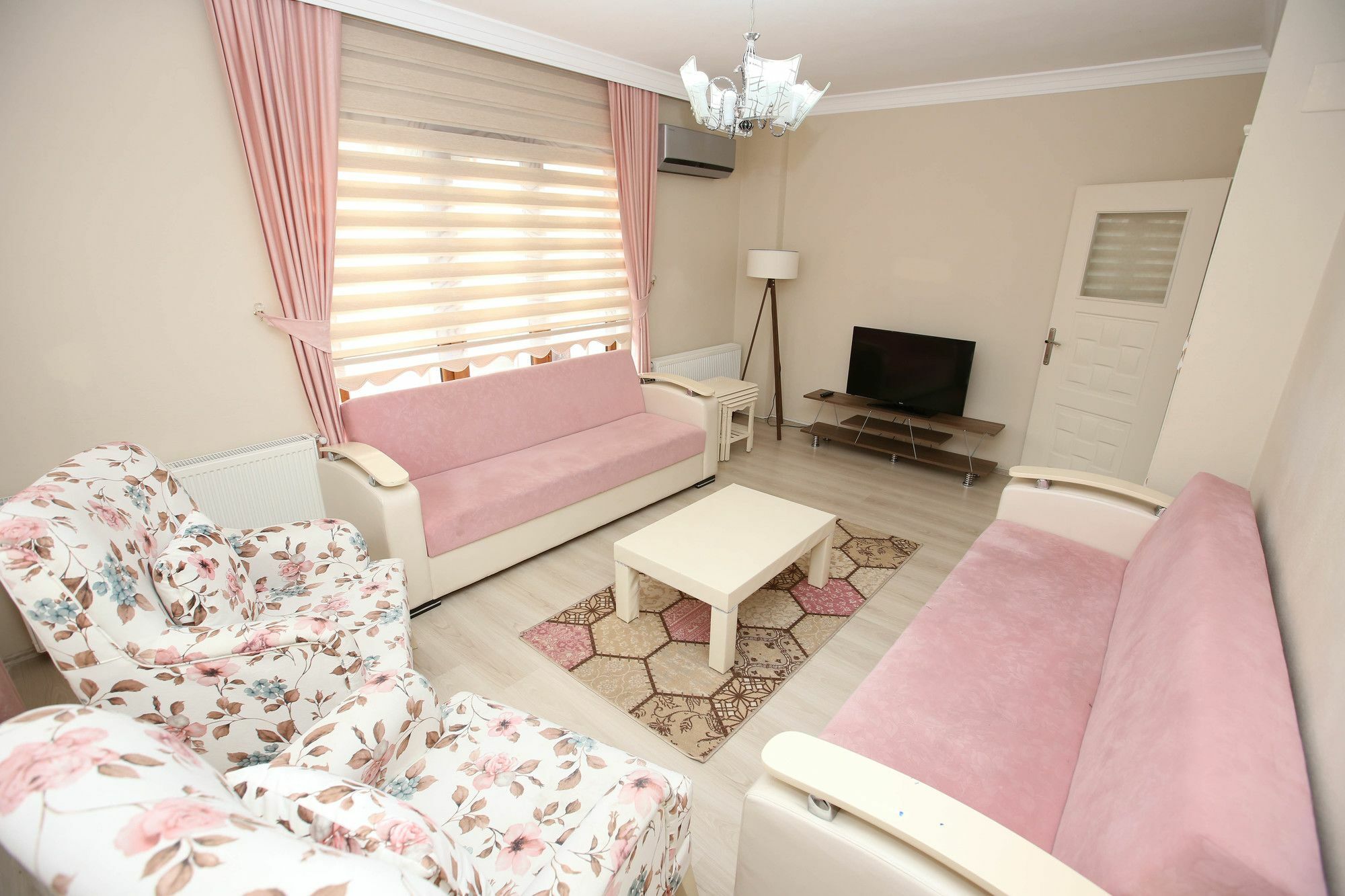 Elmas Apart Hotel Трабзон Екстериор снимка